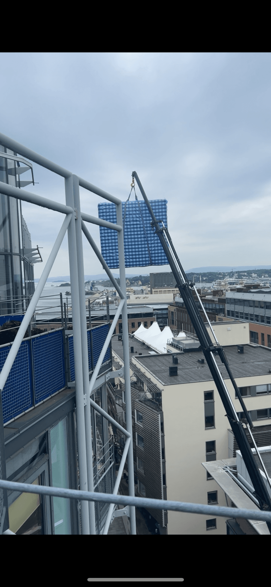Levering i øverste etasje