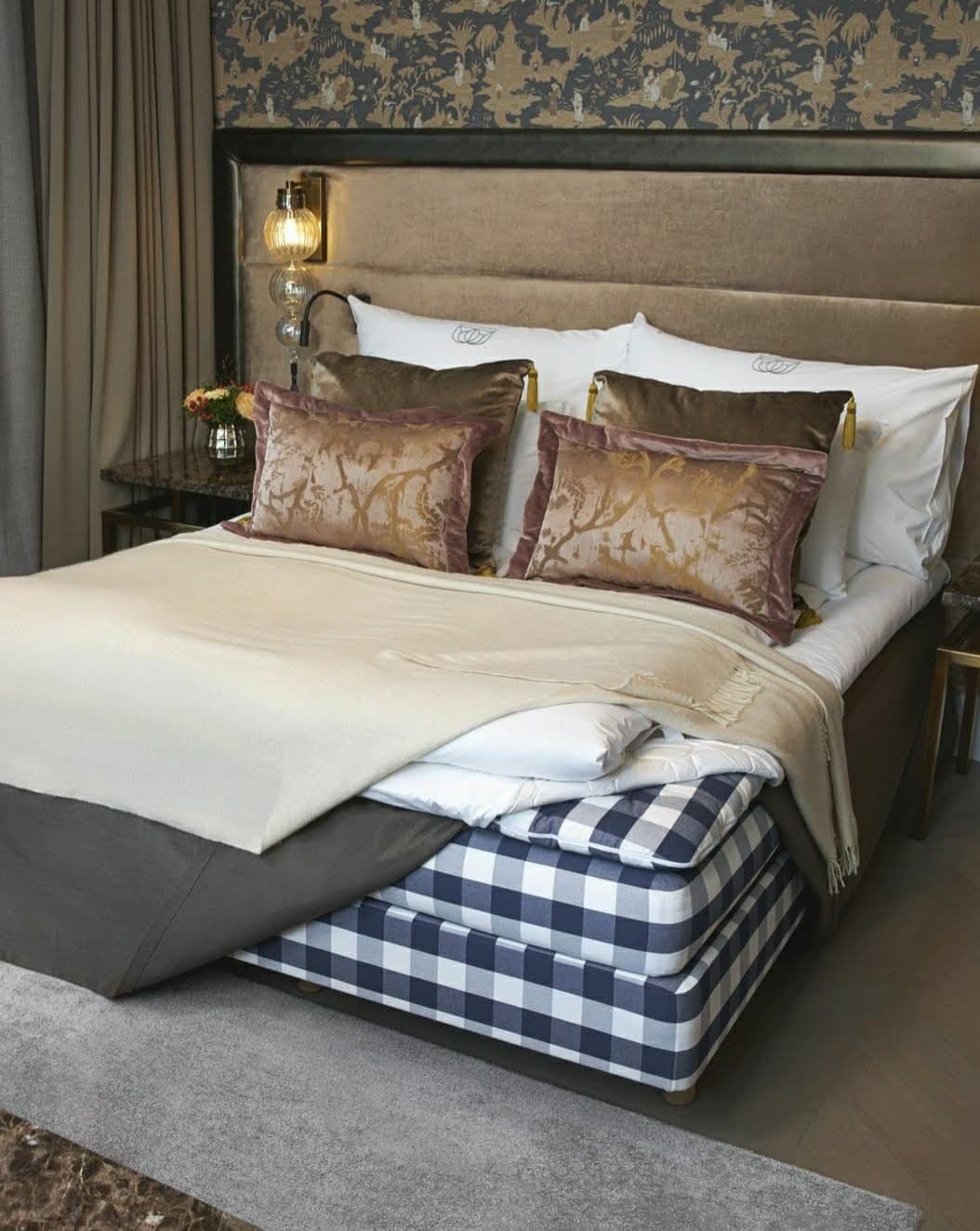 Britannia Hotell – Hästens seng