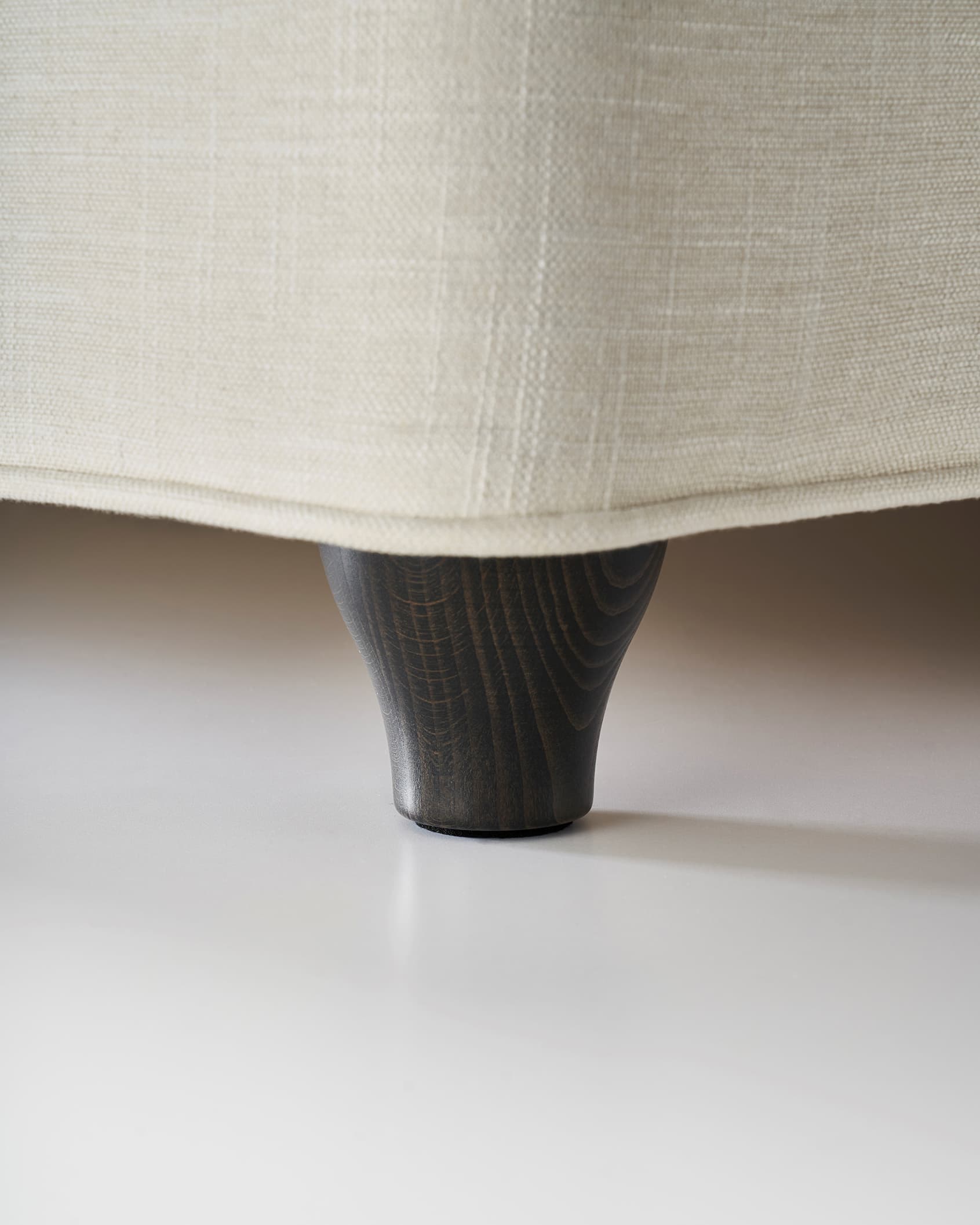 L2 Wooden Leg