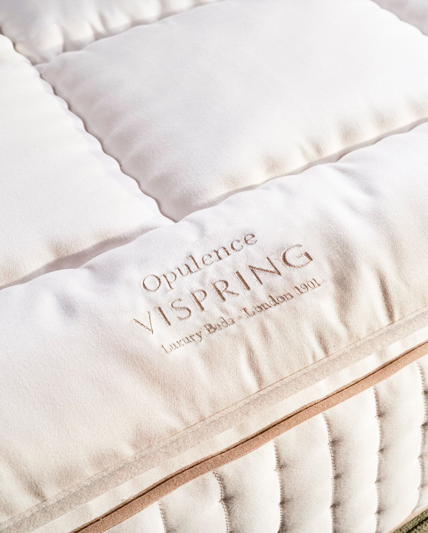 Opulence overmadrass